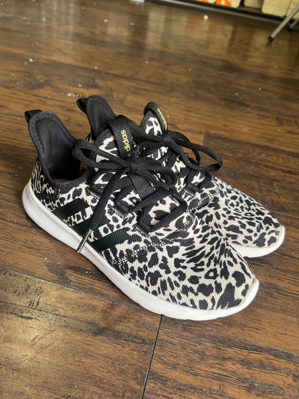 Adidas Cloudfoam Pure 2.0 Leopard Print running shoes Woman’s size 7.5